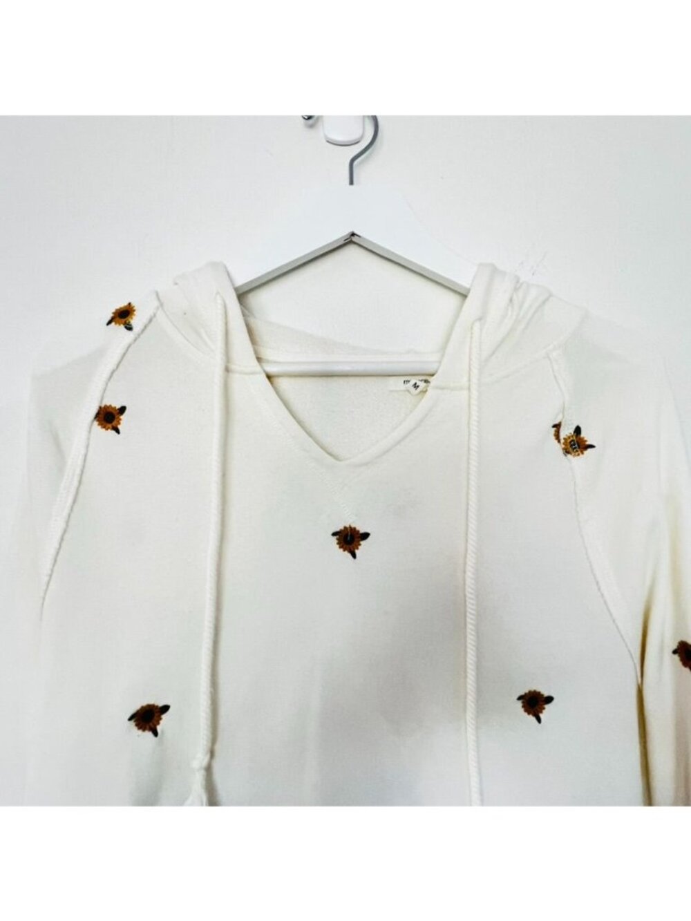 NWOT Sunflower Embroidered Hoodie Cream Lightweight Boho Floral Pullover Cottage - Picture 6 of 13